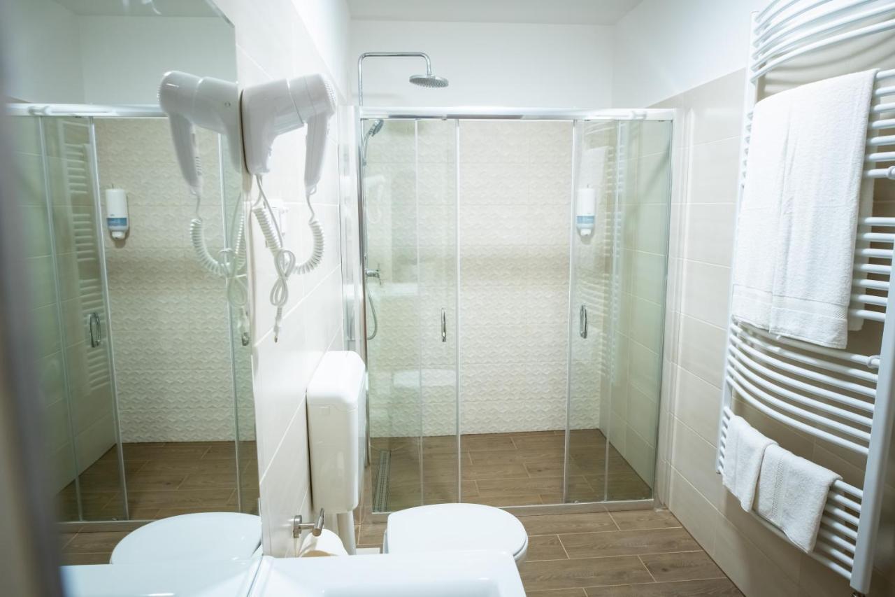 Elixir Panzio Bed & Breakfast Nyirbator Luaran gambar