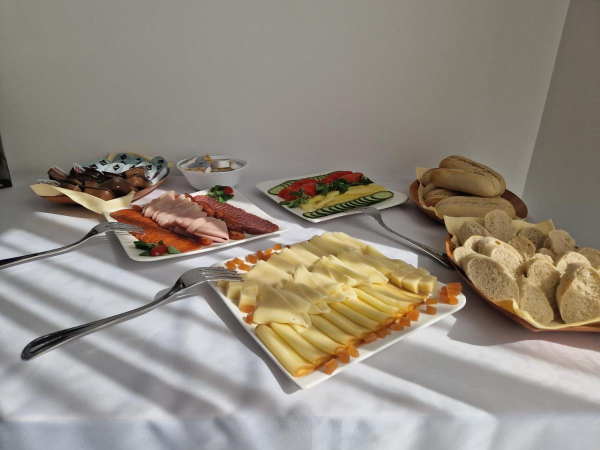Elixir Panzio Bed & Breakfast Nyirbator Luaran gambar
