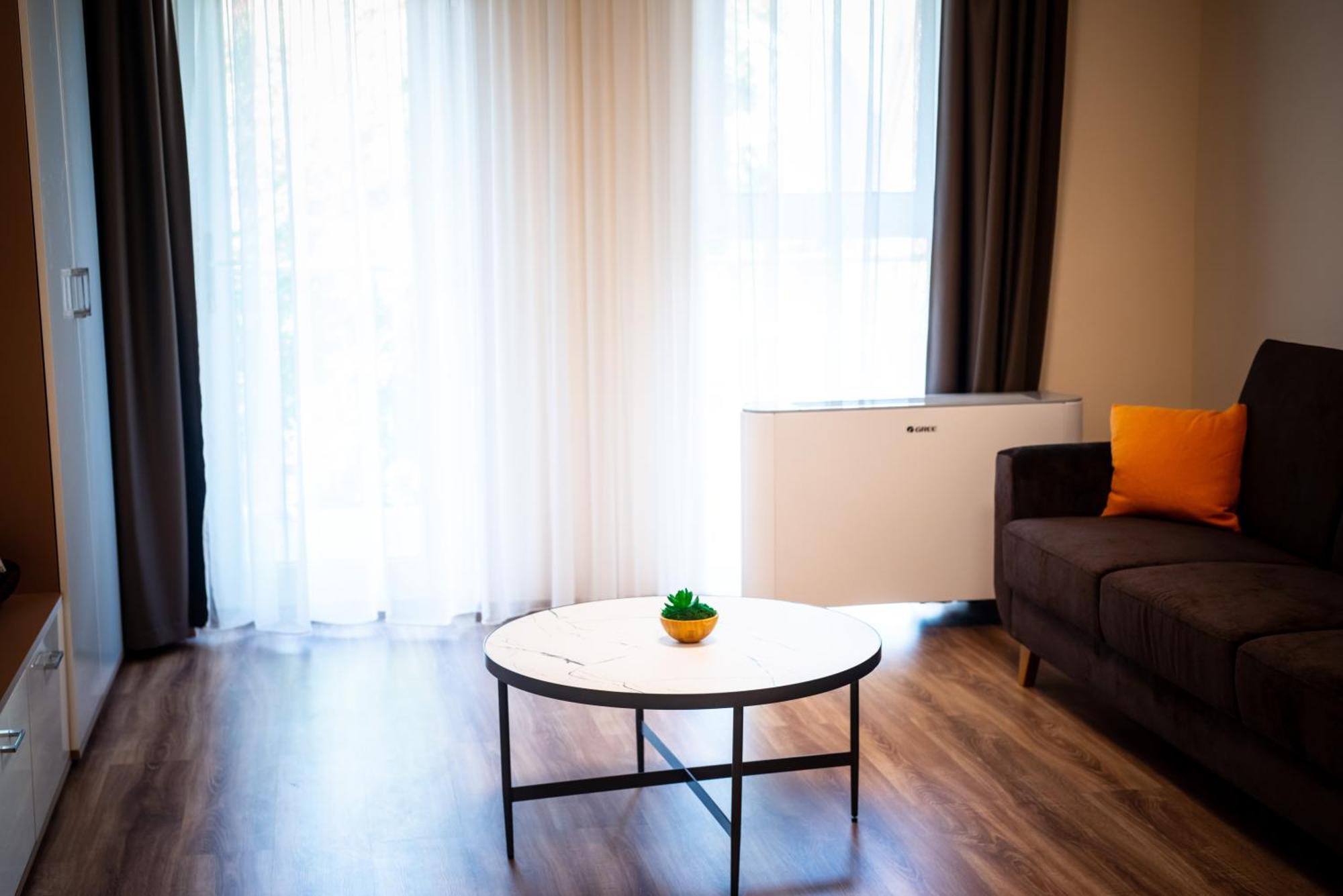 Elixir Panzio Bed & Breakfast Nyirbator Luaran gambar